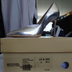 MK Claire Pump Metallic Embossed Leather